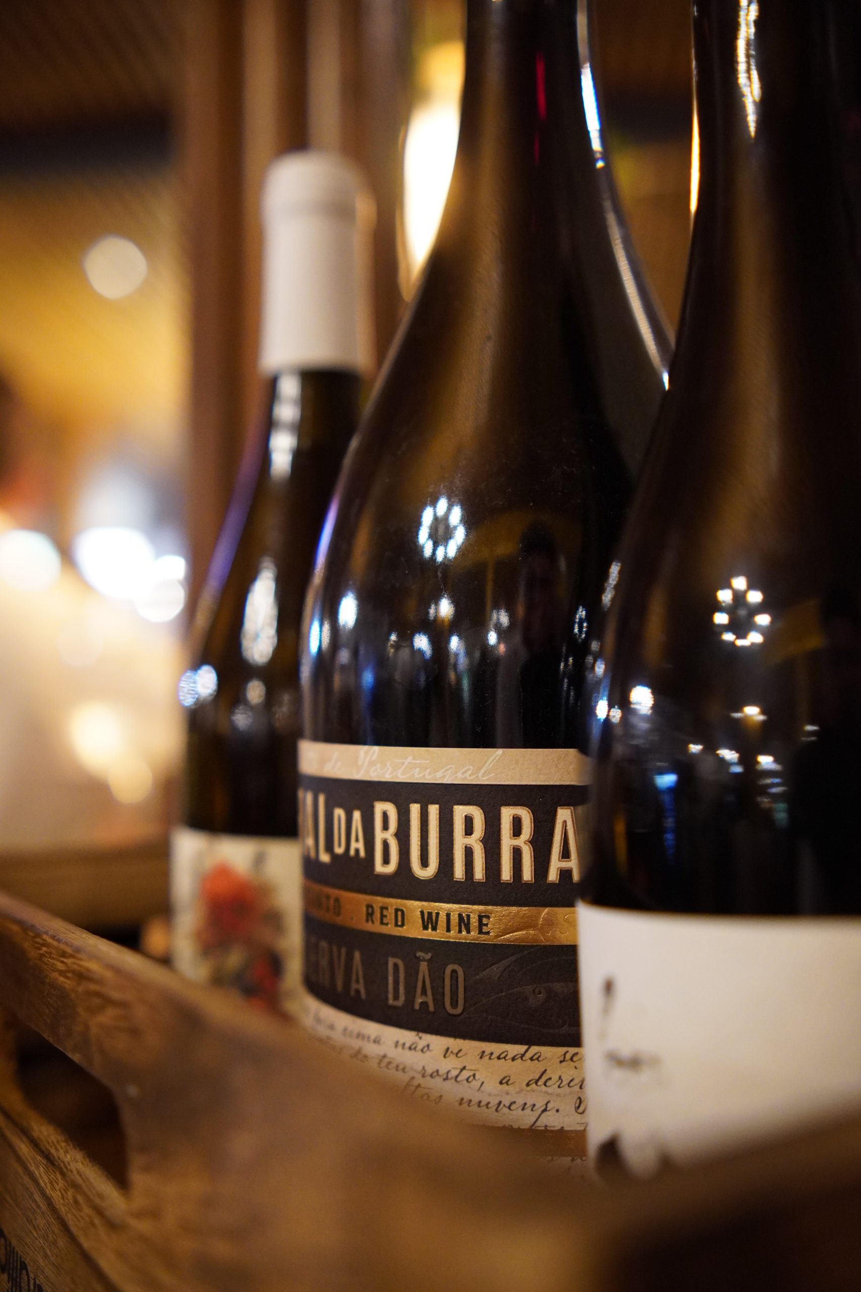 Prove os vinhos produzidos nas nossas vinhas no coração do Dão.